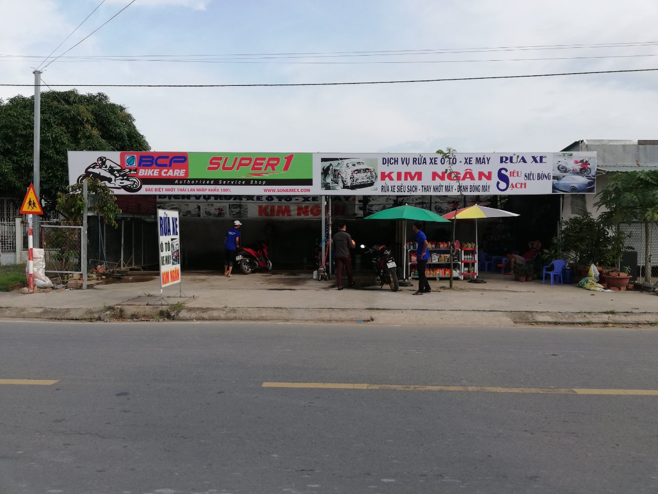 Cửa hàng rửa xe Kim Ngân - kinh doanh nhớt Thái ở tỉnh